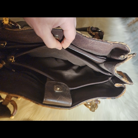 VINTAGE Golden Threaded Floral Tapestry & Leather Large Liz Claiborne Hand Bag - Picture 16 of 17